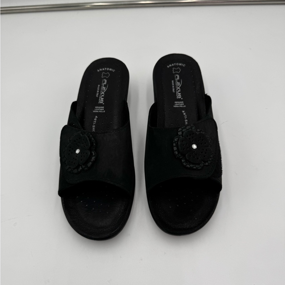 Flexus Spring Step Black Leather Slide Sandals Comfort Wedge Floral Size 7